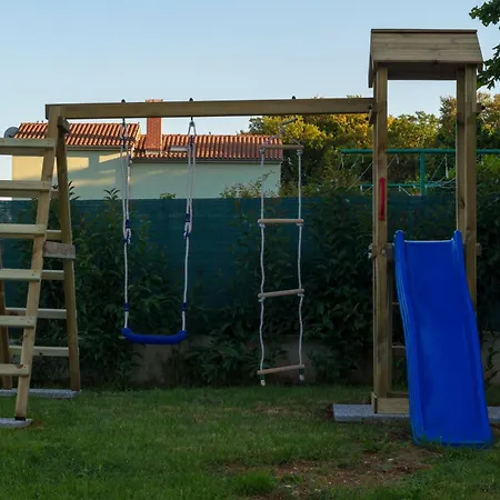 בית נופש House Intacta פולה